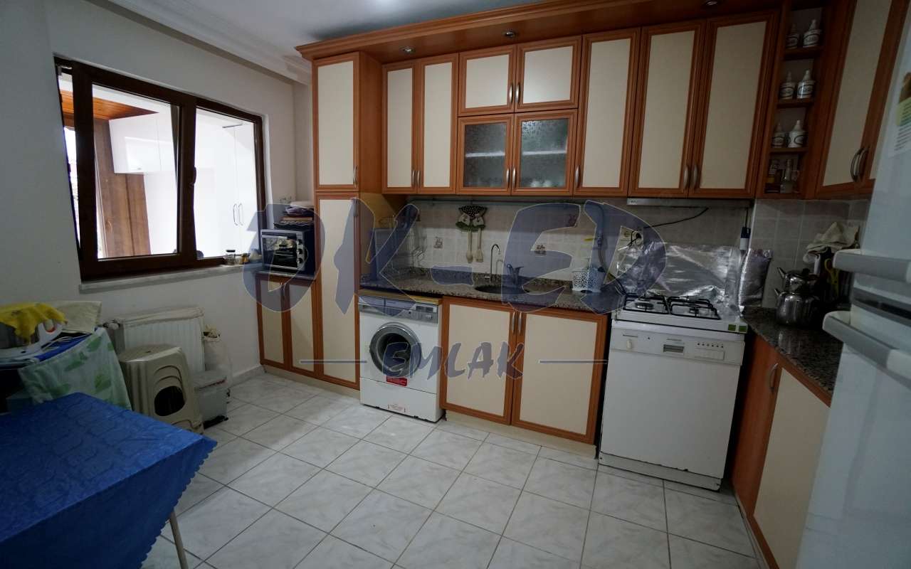 Akçakoca Oked Emlak'tan Ayazlı Mahallesi Site İçerisinde Havuzlu Villa