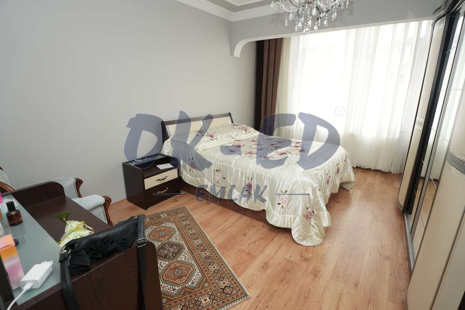 Bağlık Mahallesi Cadde Üzerinde Satılık 2+1 Daire