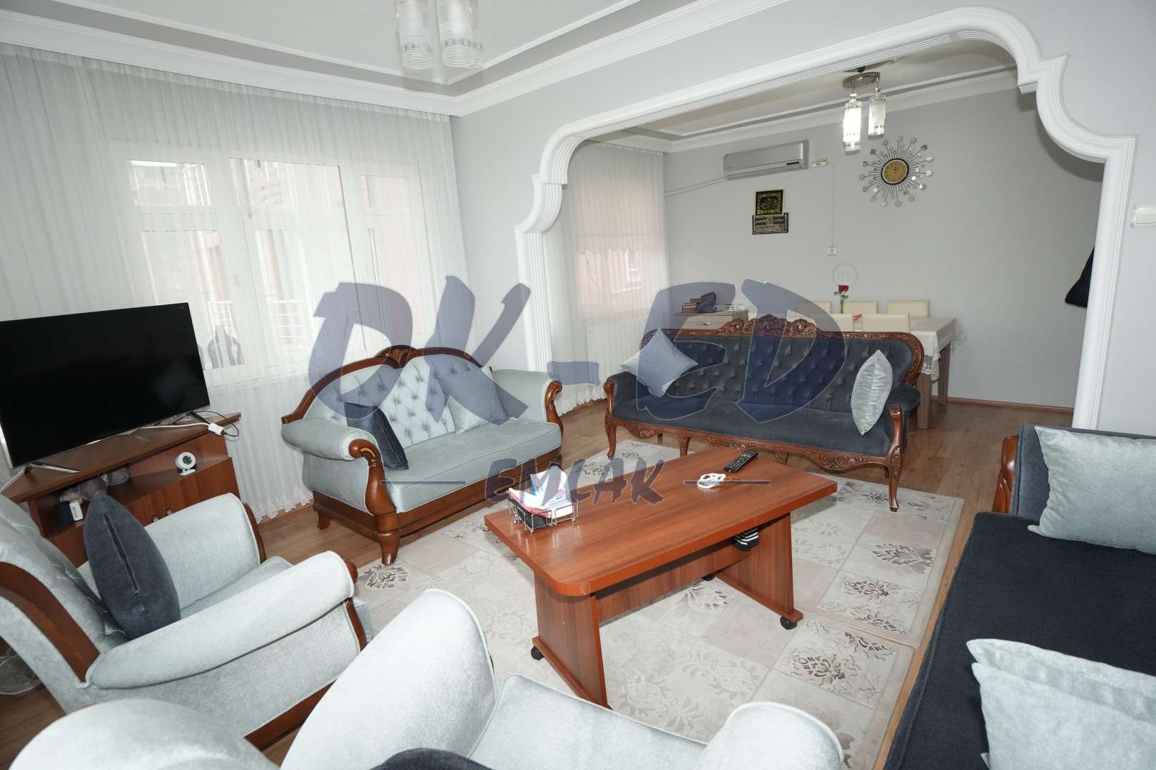 Bağlık Mahallesi Cadde Üzerinde Satılık 2+1 Daire
