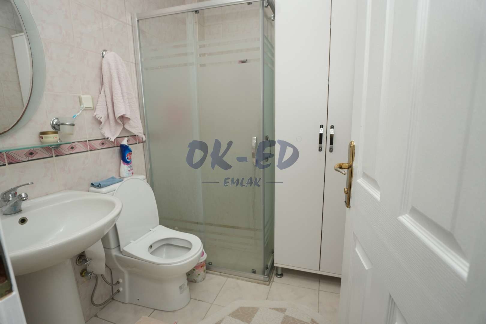 Bağlık Mahallesi Cadde Üzerinde Satılık 2+1 Daire