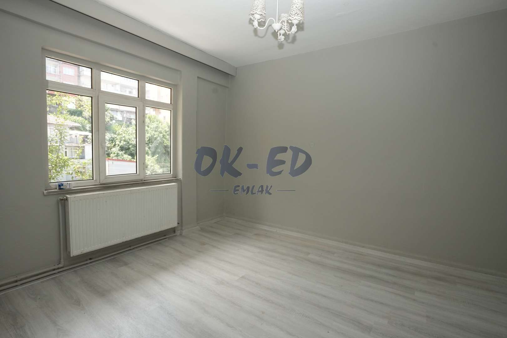 Bağlık Mahallesi Sakin Dere Sokak'ta Kiralık 3+1 Daire