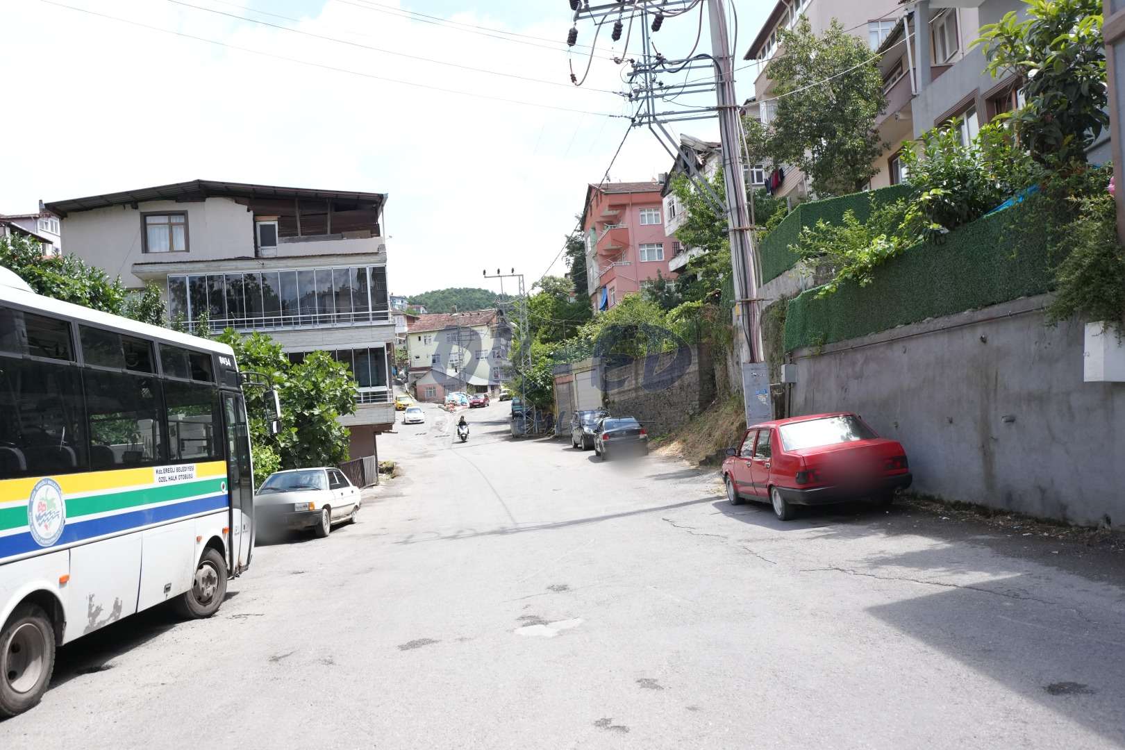 Bağlık Mahallesi Sakin Dere Sokak'ta Kiralık 3+1 Daire