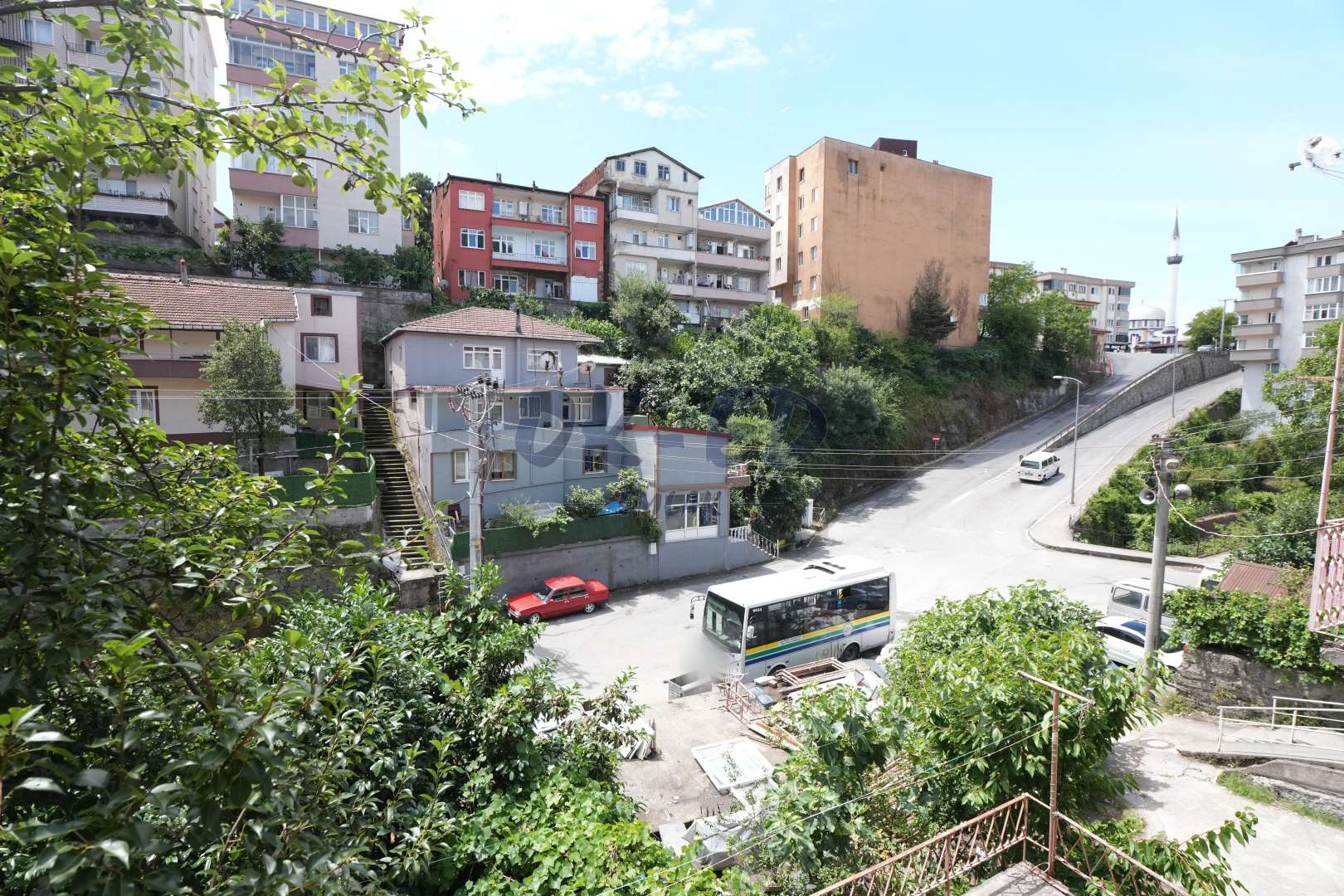 Bağlık Mahallesi Sakin Dere Sokak'ta Kiralık 3+1 Daire