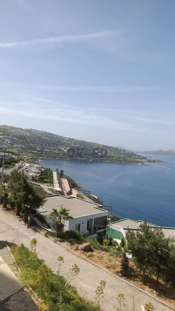 Bodrum Gündoğan'da Havuzlu Site İçerisinde Satılık 2+1 Deniz Manzaralı Daire