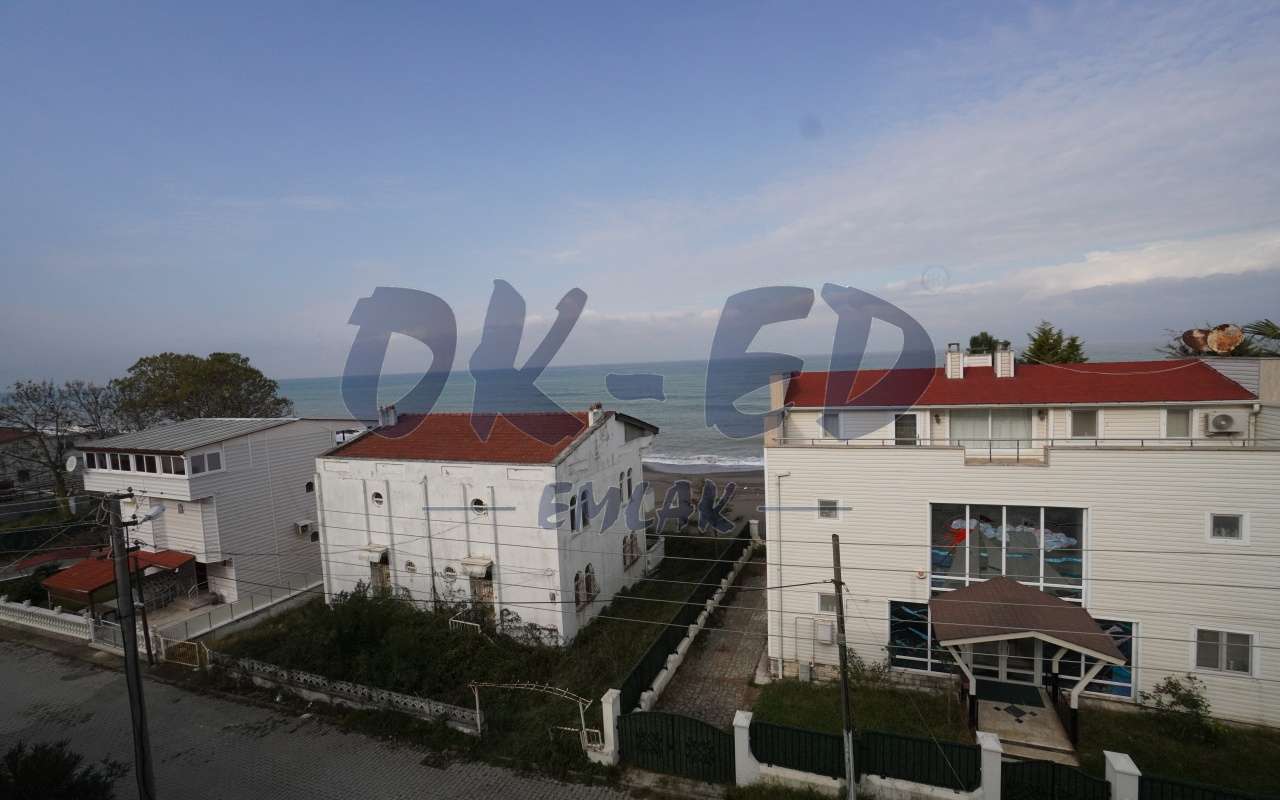 Düzce Akçakoca’da Denize Sıfır Satılık Villa