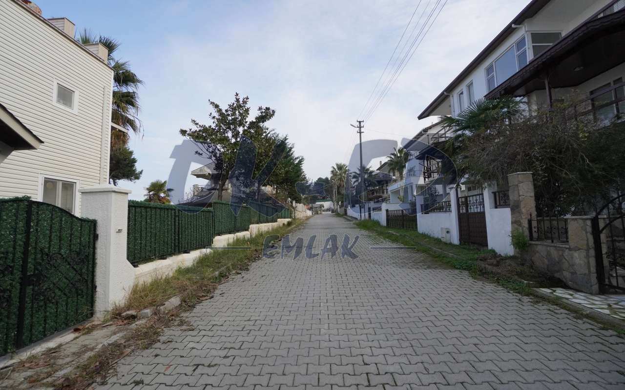 Düzce Akçakoca’da Denize Sıfır Satılık Villa