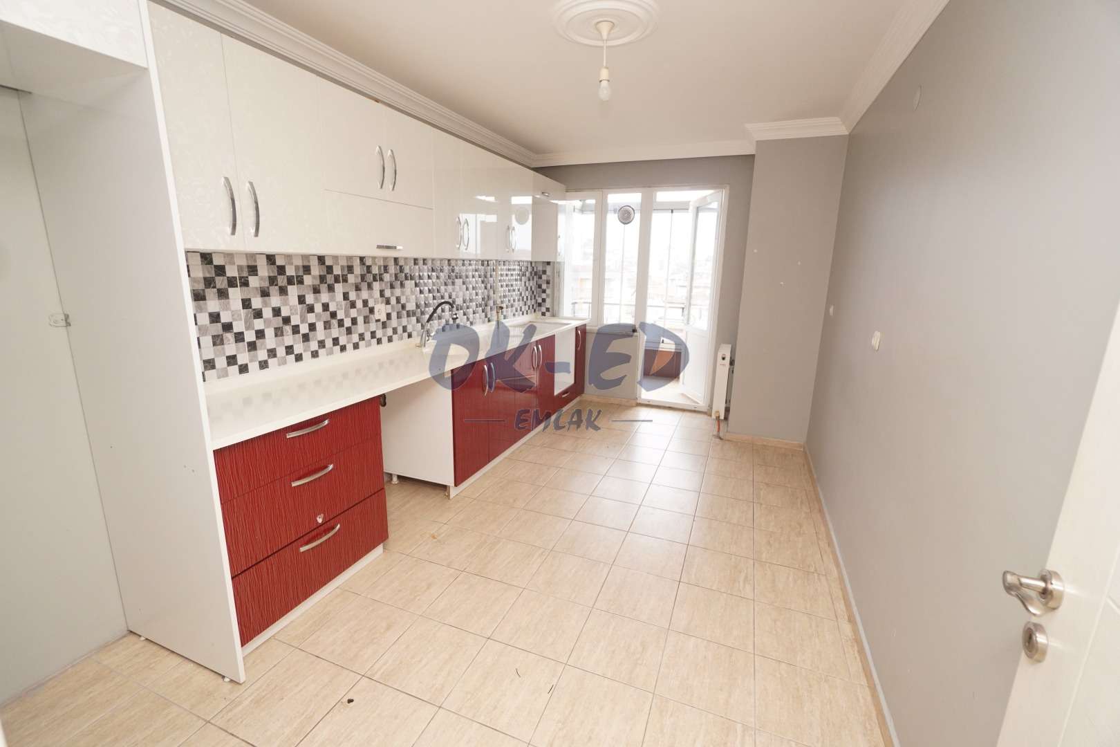 Gülüç'te Geniş, Ferah ve Manzaralı Kiralık 3+1