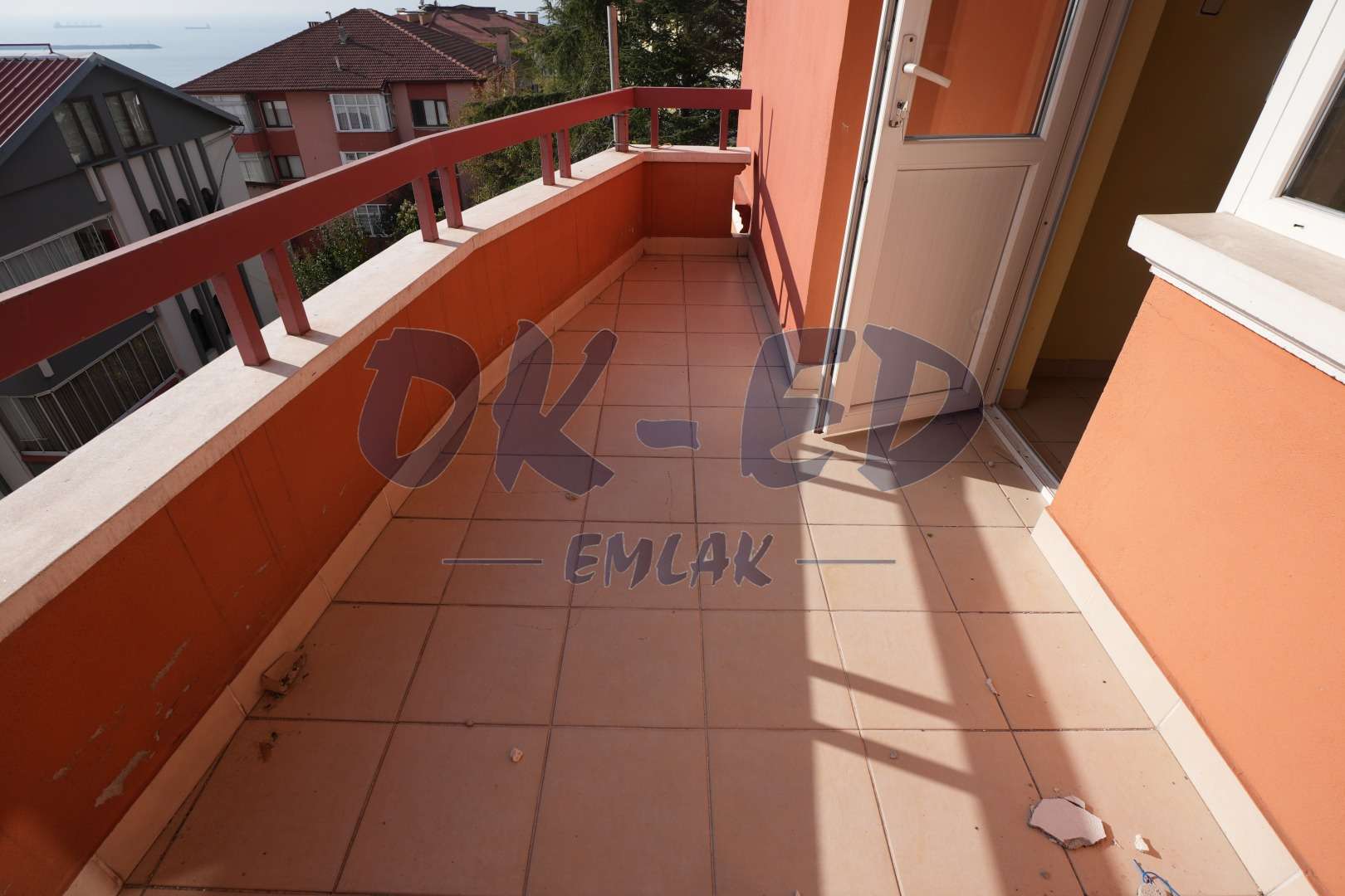 Bağlık Mahallesinde Deniz Manzaralı Kiralık 3+1 Daire