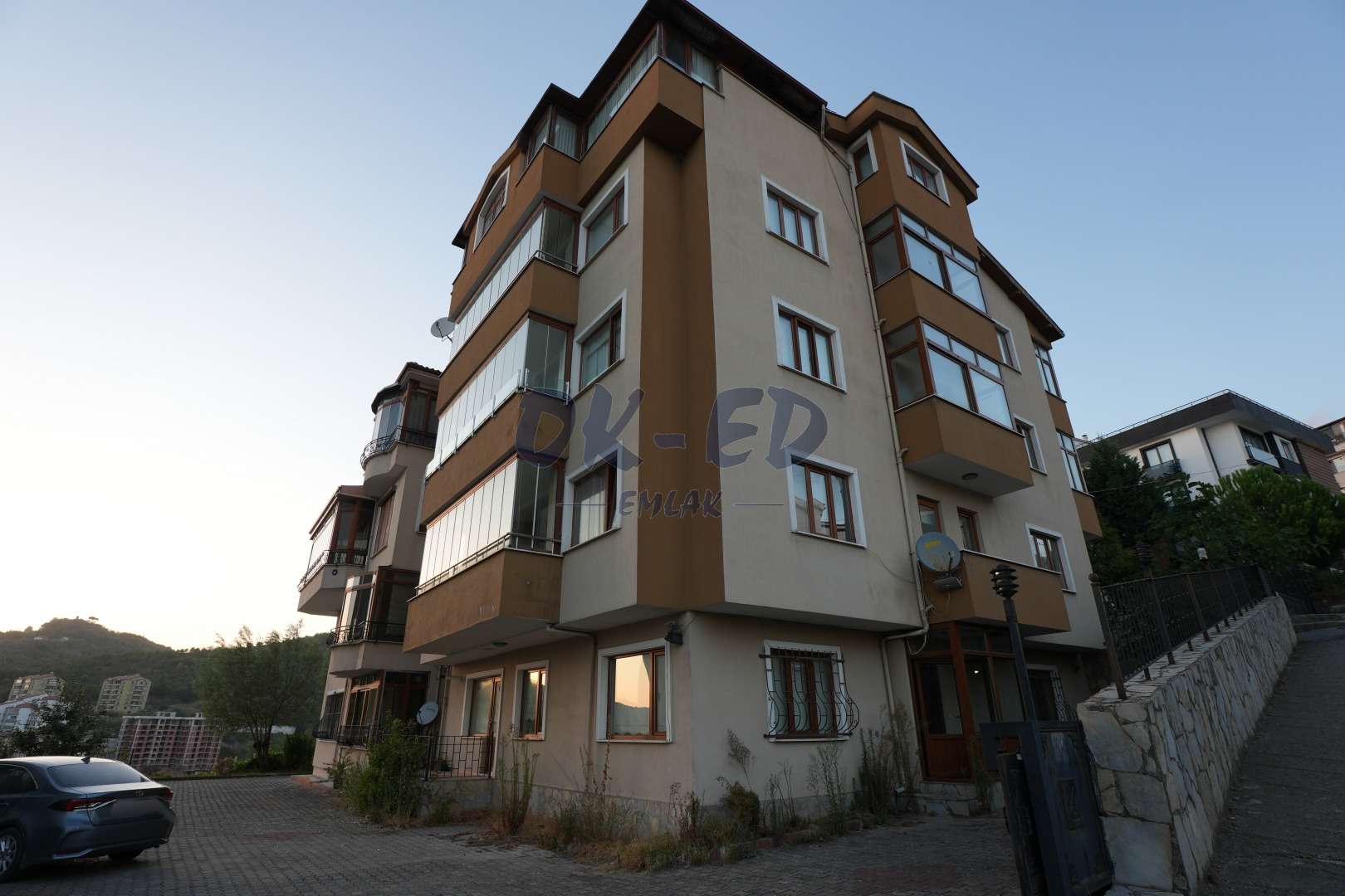 Süleymanlar Mahallesinde Eşyalı Kiralık 2+1 Daire