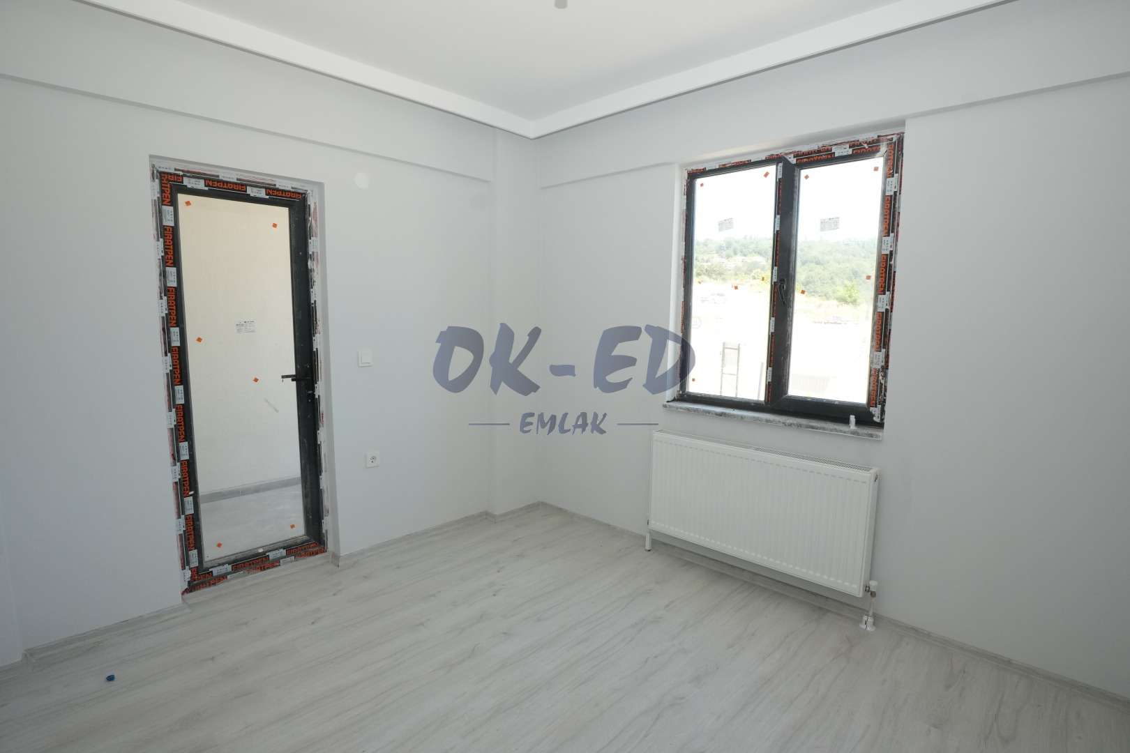 Uzunmehmet Mahallesi Site İçerisinde Havuzlu Satılık Daire