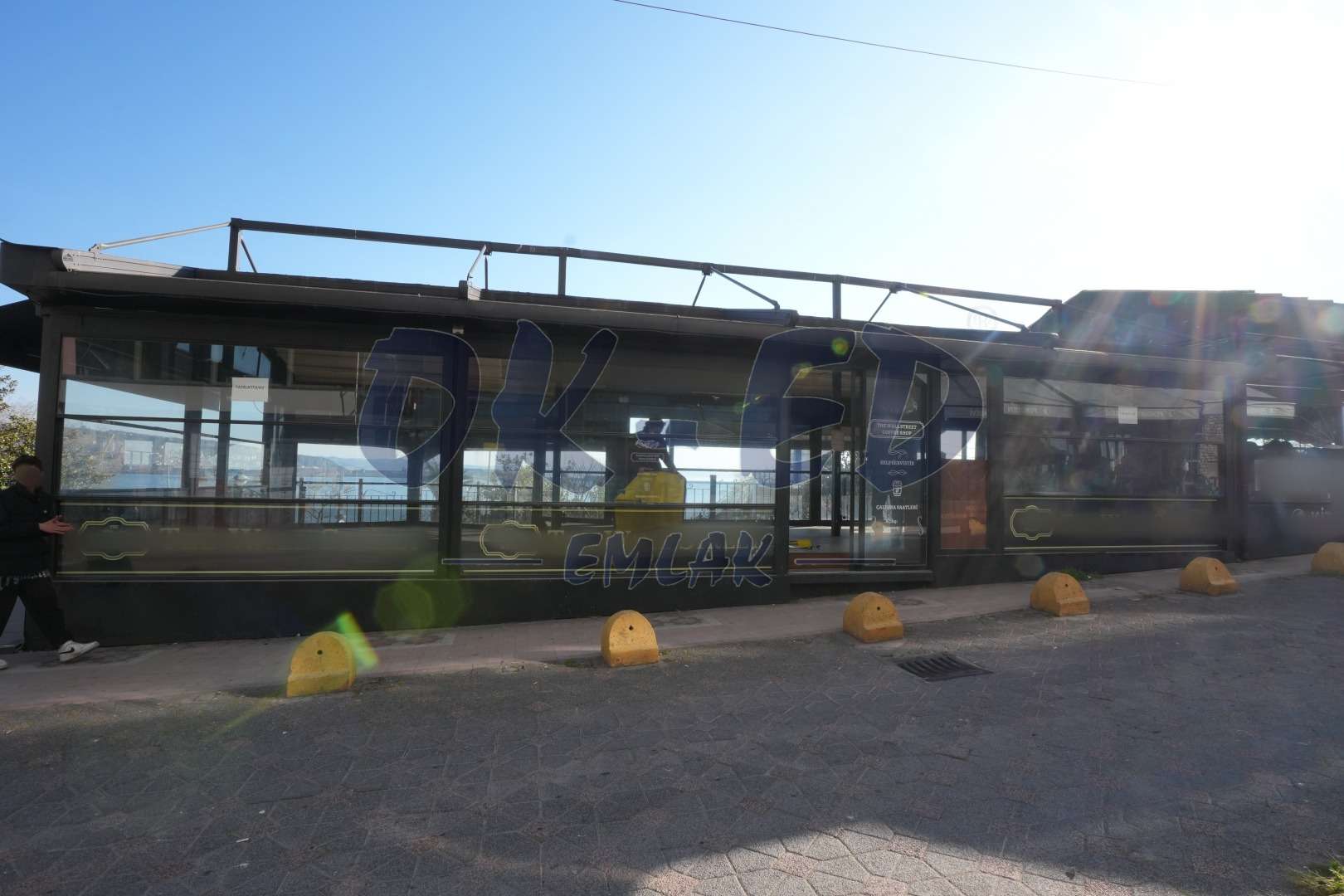 Yalı Caddesi’nde Satılık Dükkan