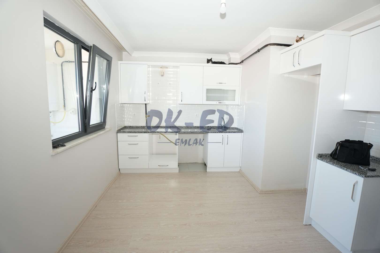 Kepez Dağevlerinde Kiralık 3+1 Daire