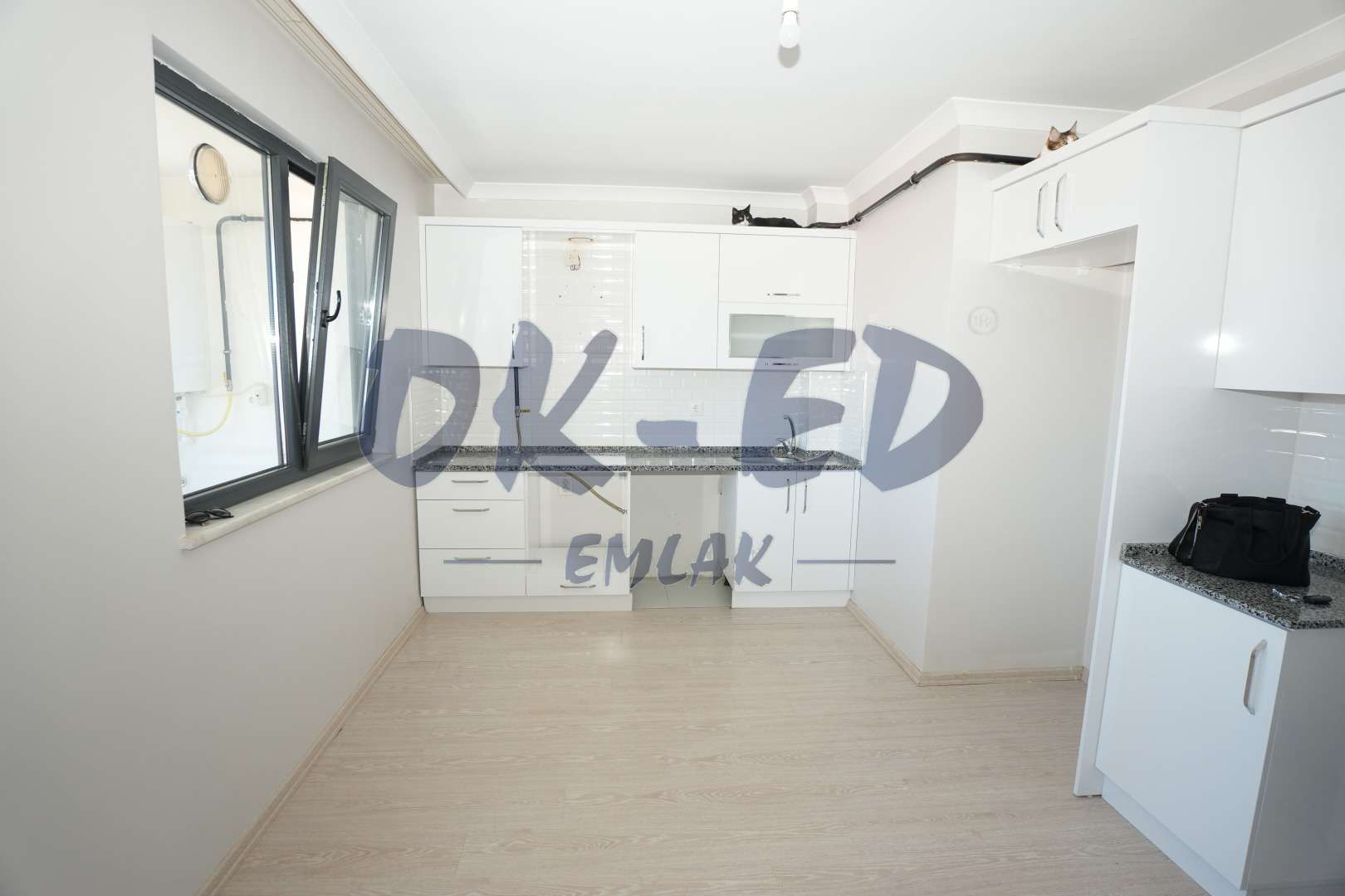 Kepez Dağevlerinde Kiralık 3+1 Daire