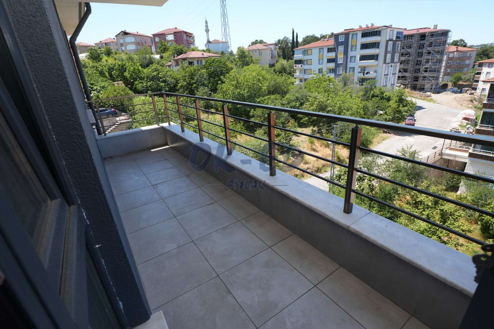 Kepez Dağevlerinde Kiralık 3+1 Daire