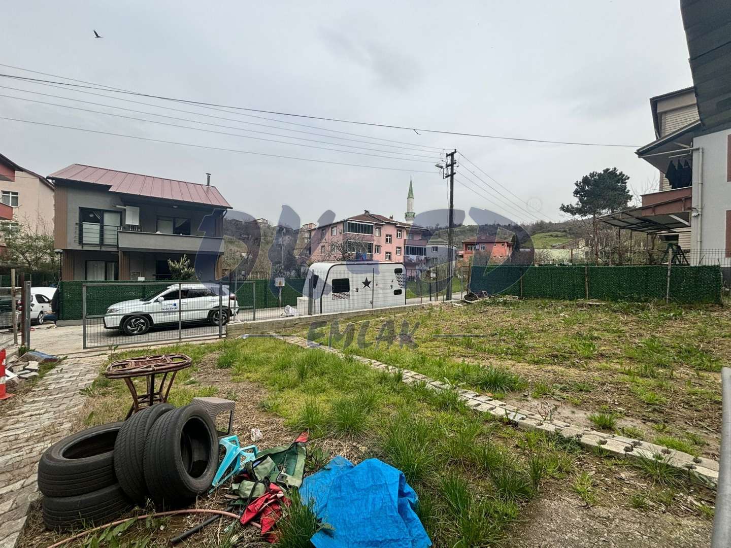 KIŞLA MEVKİİNDE SATILIK İMARLI ARSA