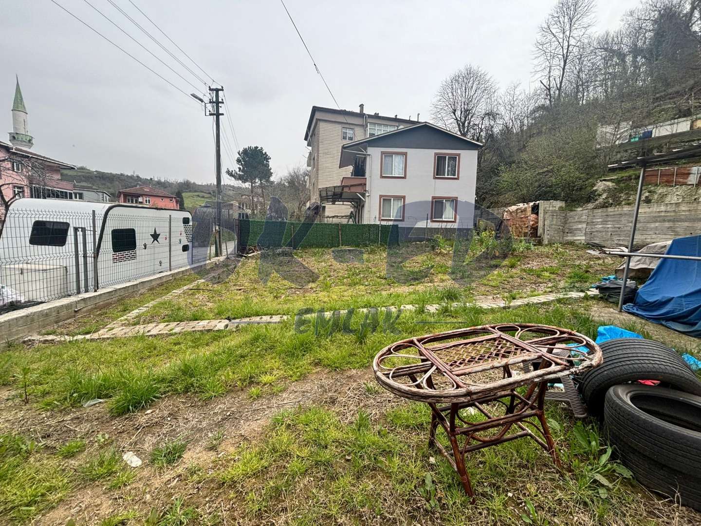 KIŞLA MEVKİİNDE SATILIK İMARLI ARSA
