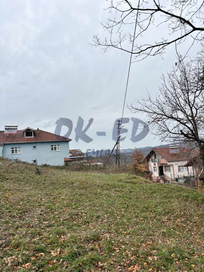 KIZILCAPINAR KÖYÜNDE SATILIK ARSA