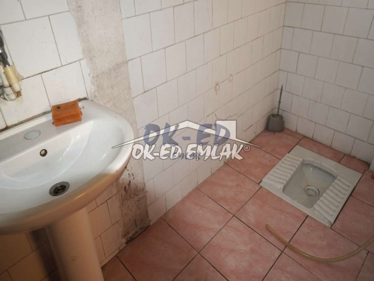 Müftü Mahallesi Erdemir Caddesi Mevkii Kiralık Dükkan