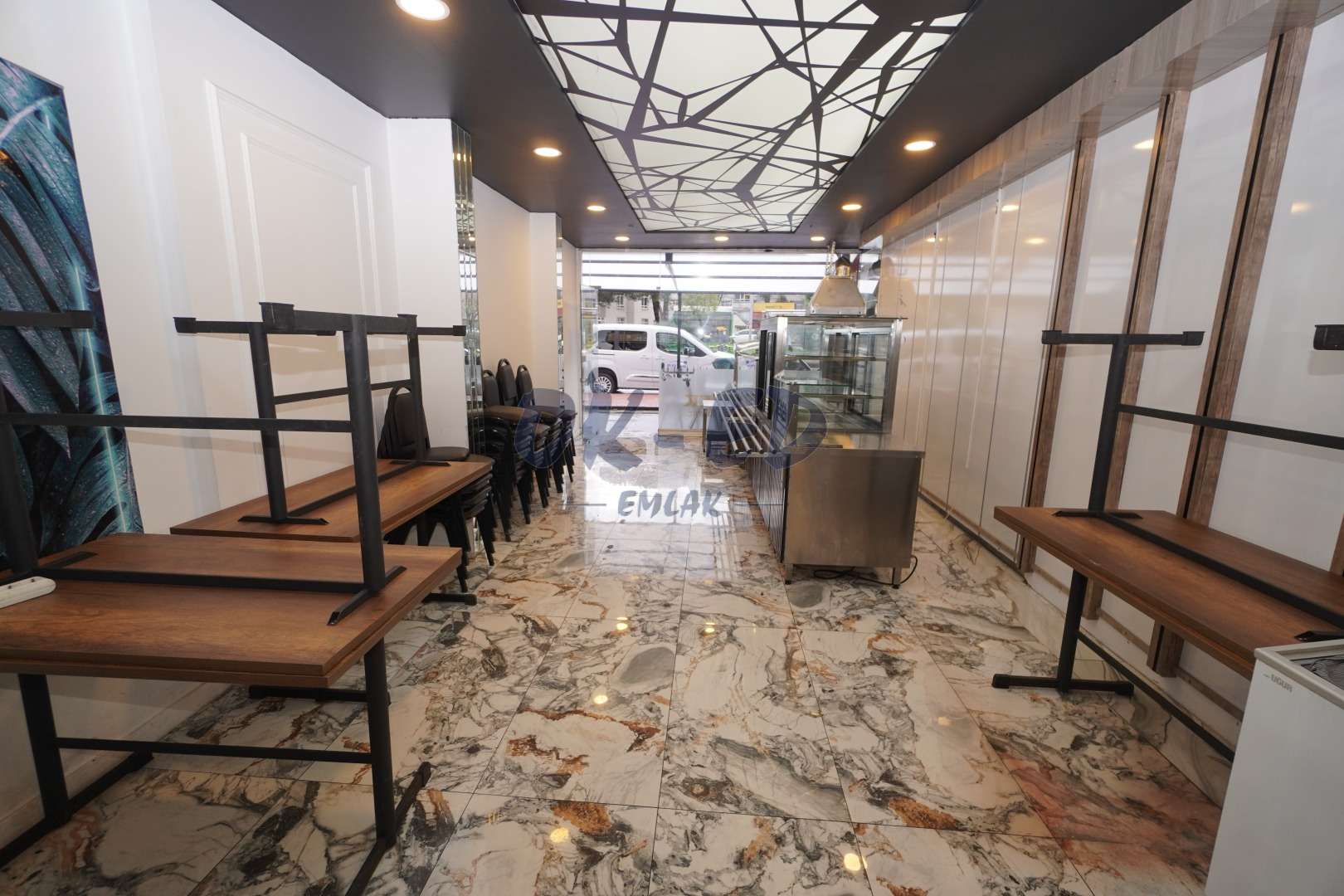 Müftü Mahallesi Erdemir Caddesi Üzerinde Satılık Dükkan