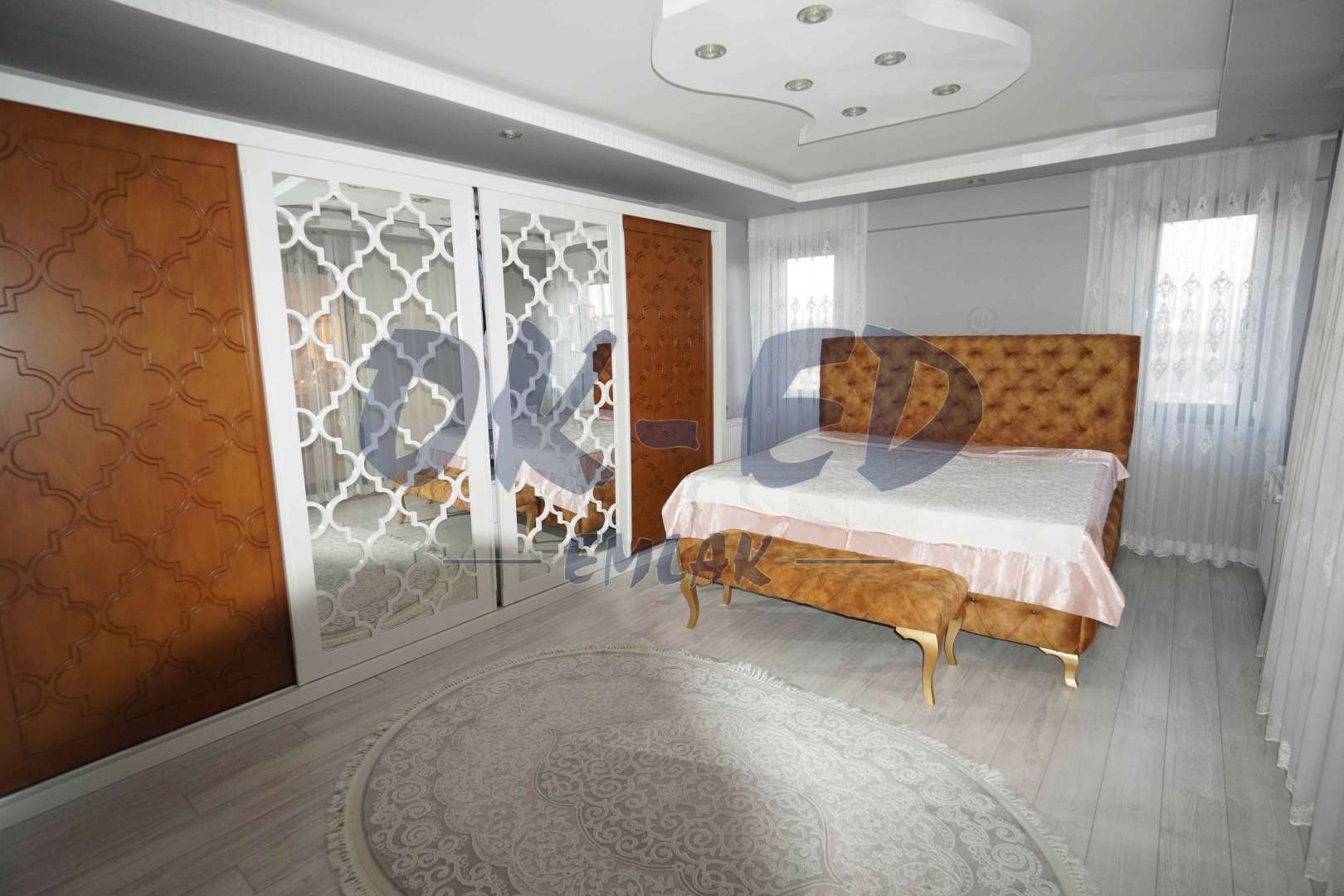 Sarıkorkmaz Mahallesi Site İçinde Deniz Manzaralı Satılık Daire