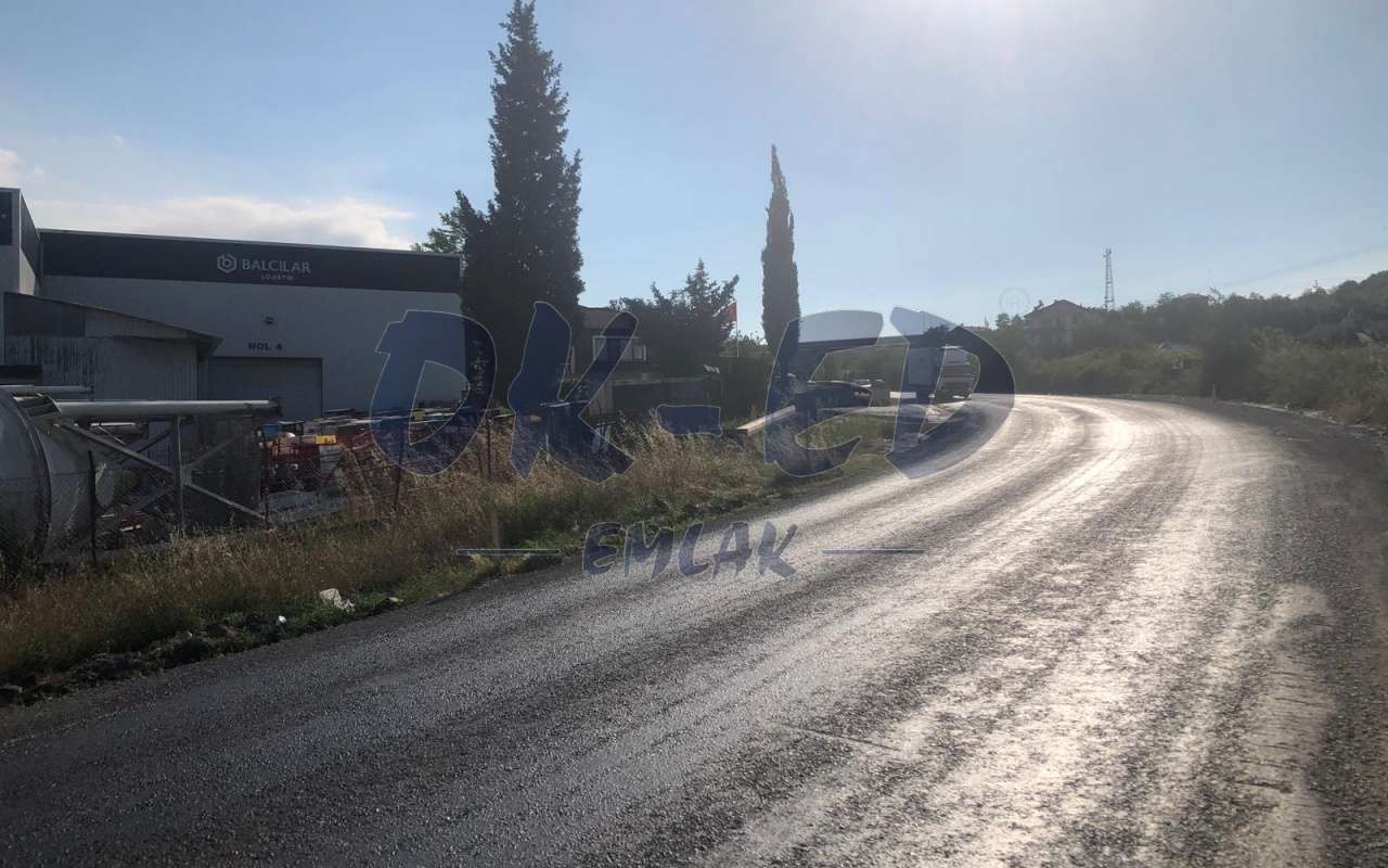 SOĞANLIYÖRÜK KÖYÜNDE SATILIK ARSA